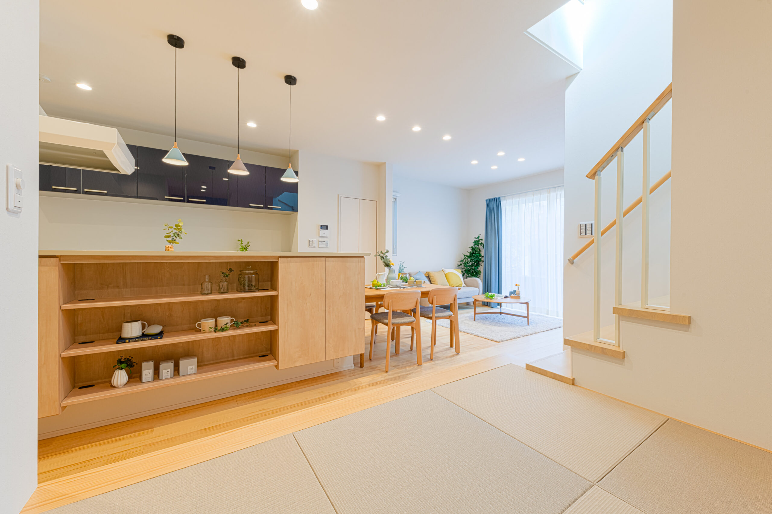 【大阪府寝屋川市】勉強スペースと畳スペースを兼ねたLDKが素敵なお家